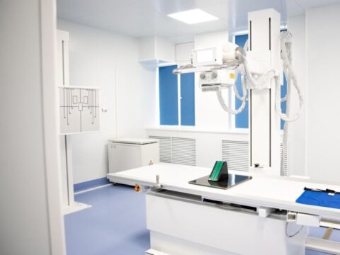В пяти подразделениях Дмитровской больницы в этом году заменят шесть единиц «тяжелого» оборудования Новости Дмитрова 